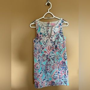 Size 4 Lily Pulitzer dress. Worn once to high school graduation.